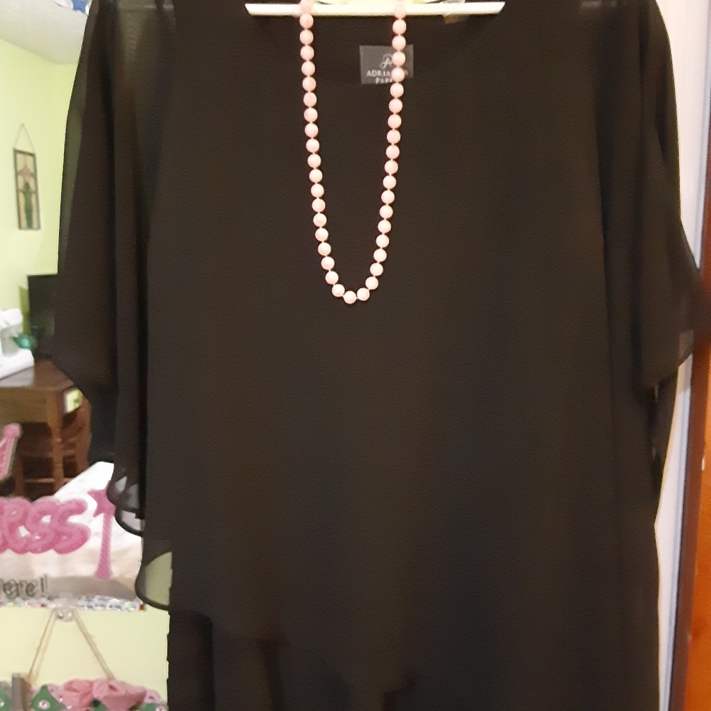 Necklaces - Picture 4 of 6